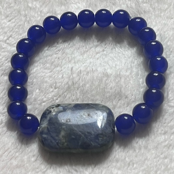 Handmade Chunky Navy & White Beaded Bracelet with Natural Lapis Lazuli, Size 7” - Picture 1 of 4